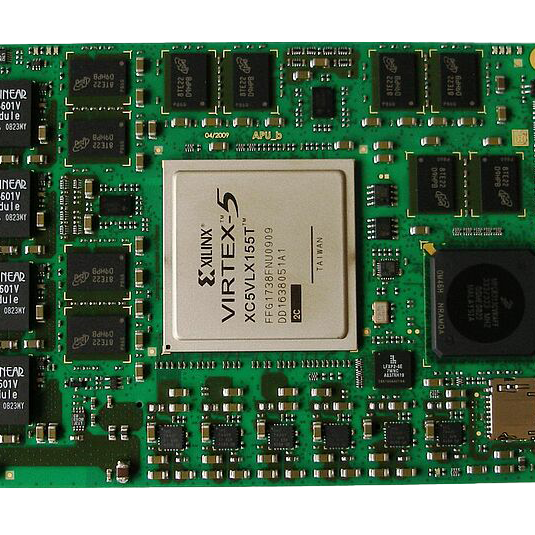 Advanced Processing Unit Das Bild zeigt eine Leiterplatte.